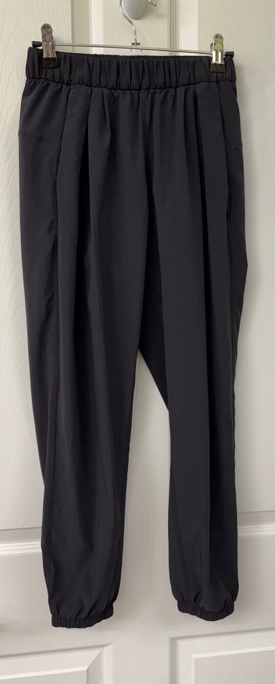 Lululemon Mat to Street Pant black size 2 Windbreaker Joggers track pleated